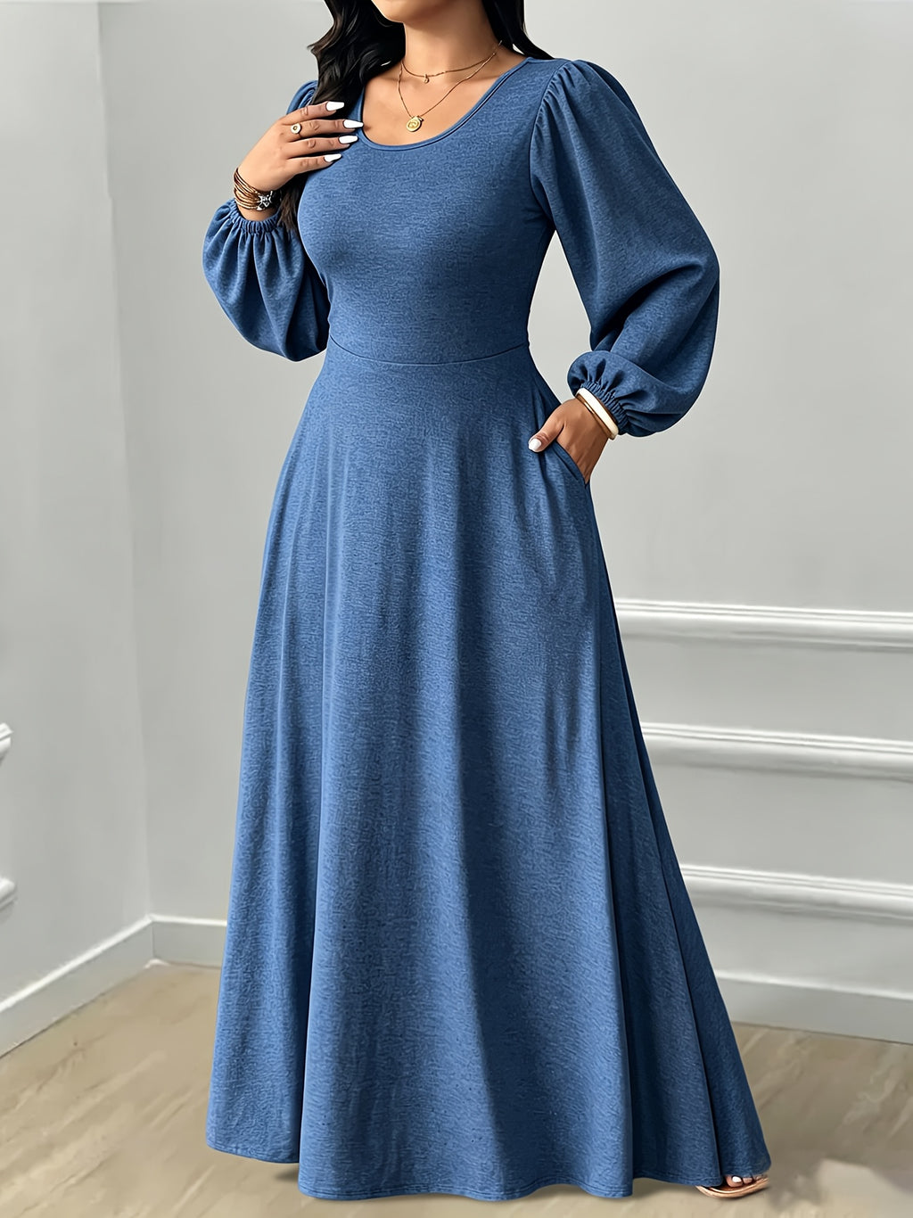 Robe longue grande taille — Noire à dos noué et découpe