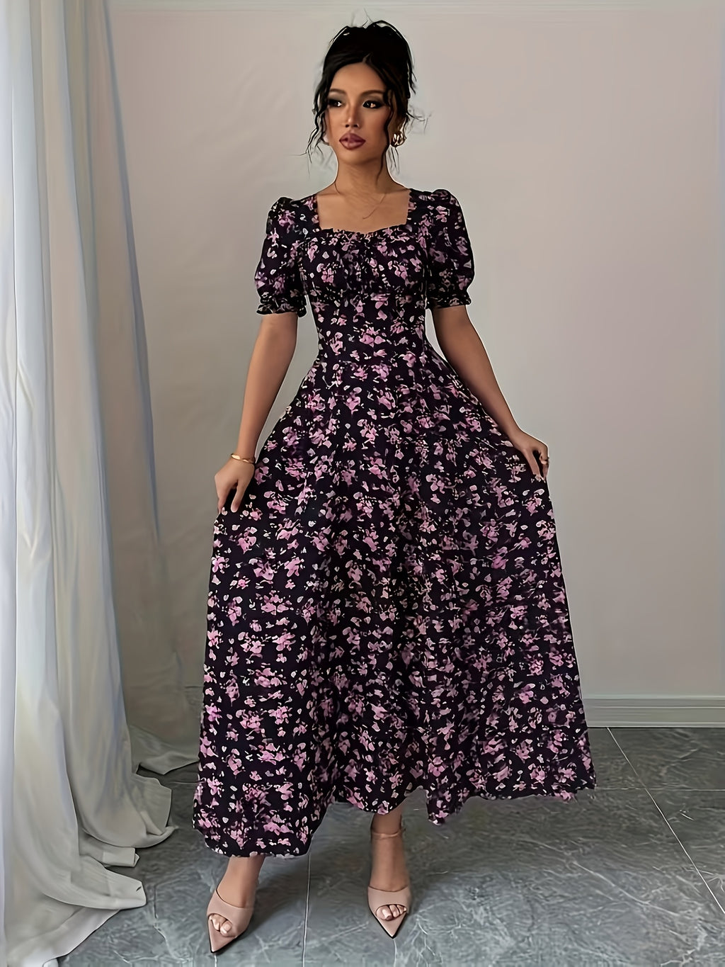 Robe longue grande taille — Corsage smocké, fleurettes roses