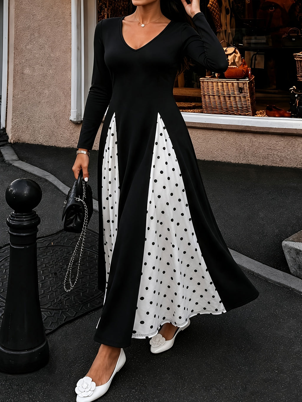 Robe longue grande taille — Panneaux à pois noir et blanc
