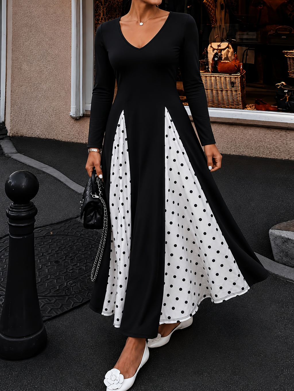 Robe longue grande taille — Panneaux à pois noir et blanc