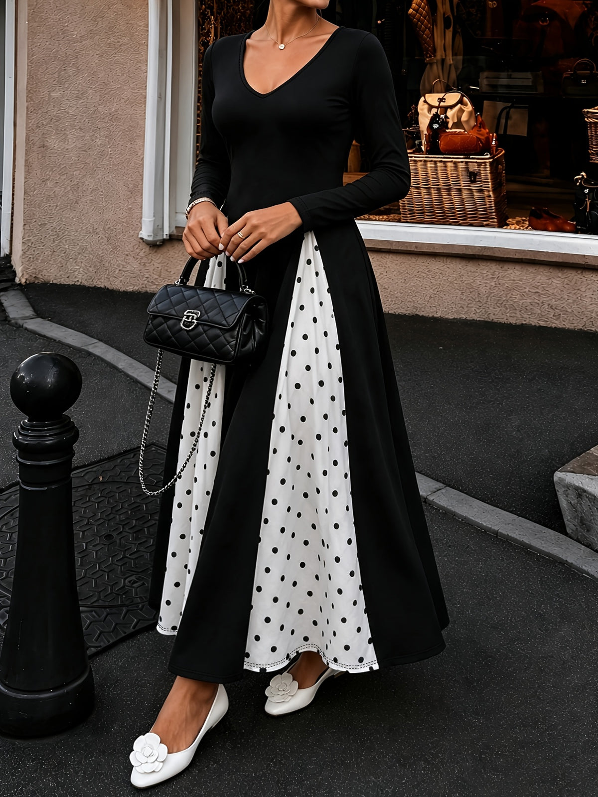 Robe longue grande taille — Panneaux à pois noir et blanc