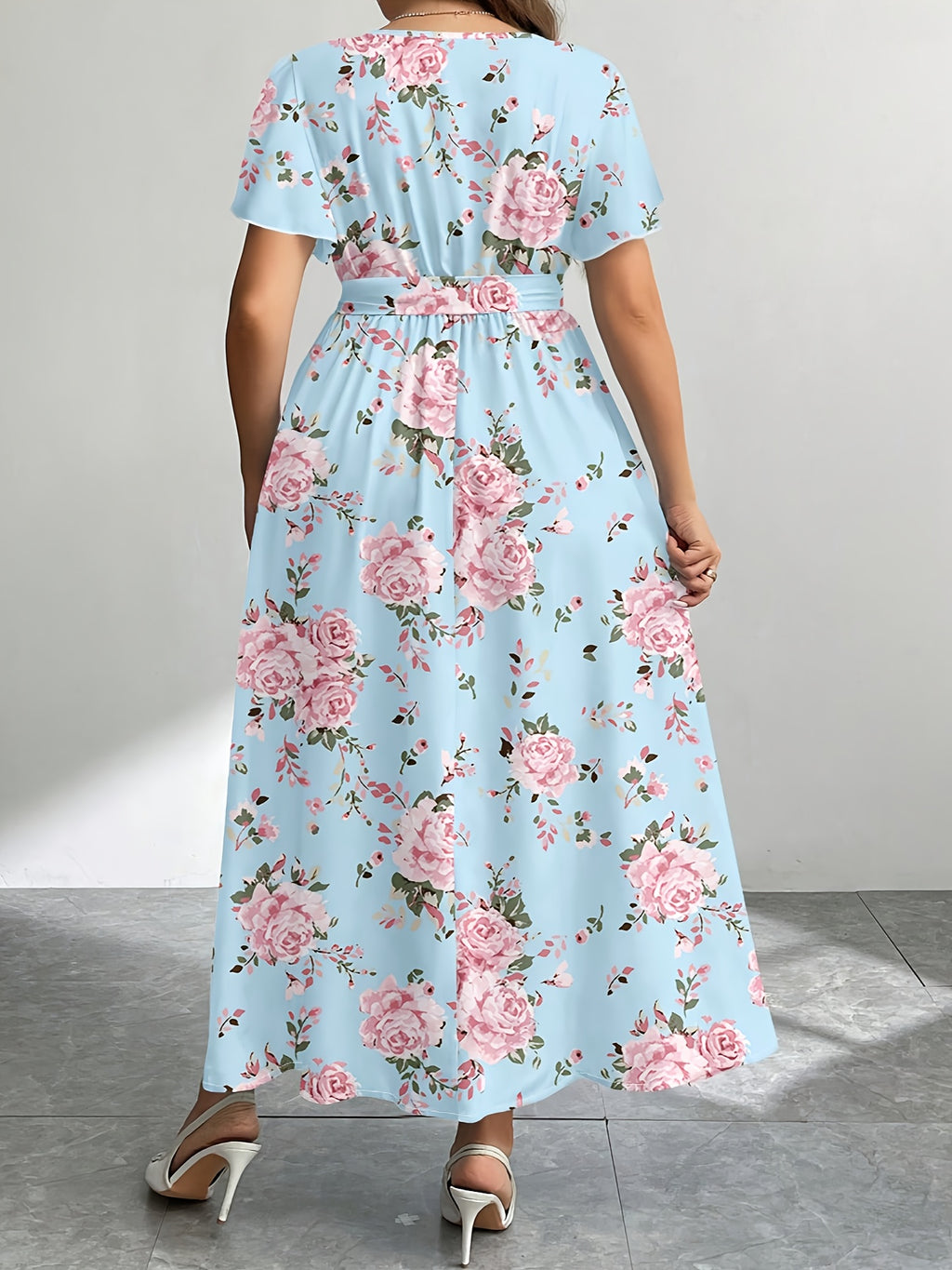 Robe longue grande taille — Portefeuille fleuri bleu ciel