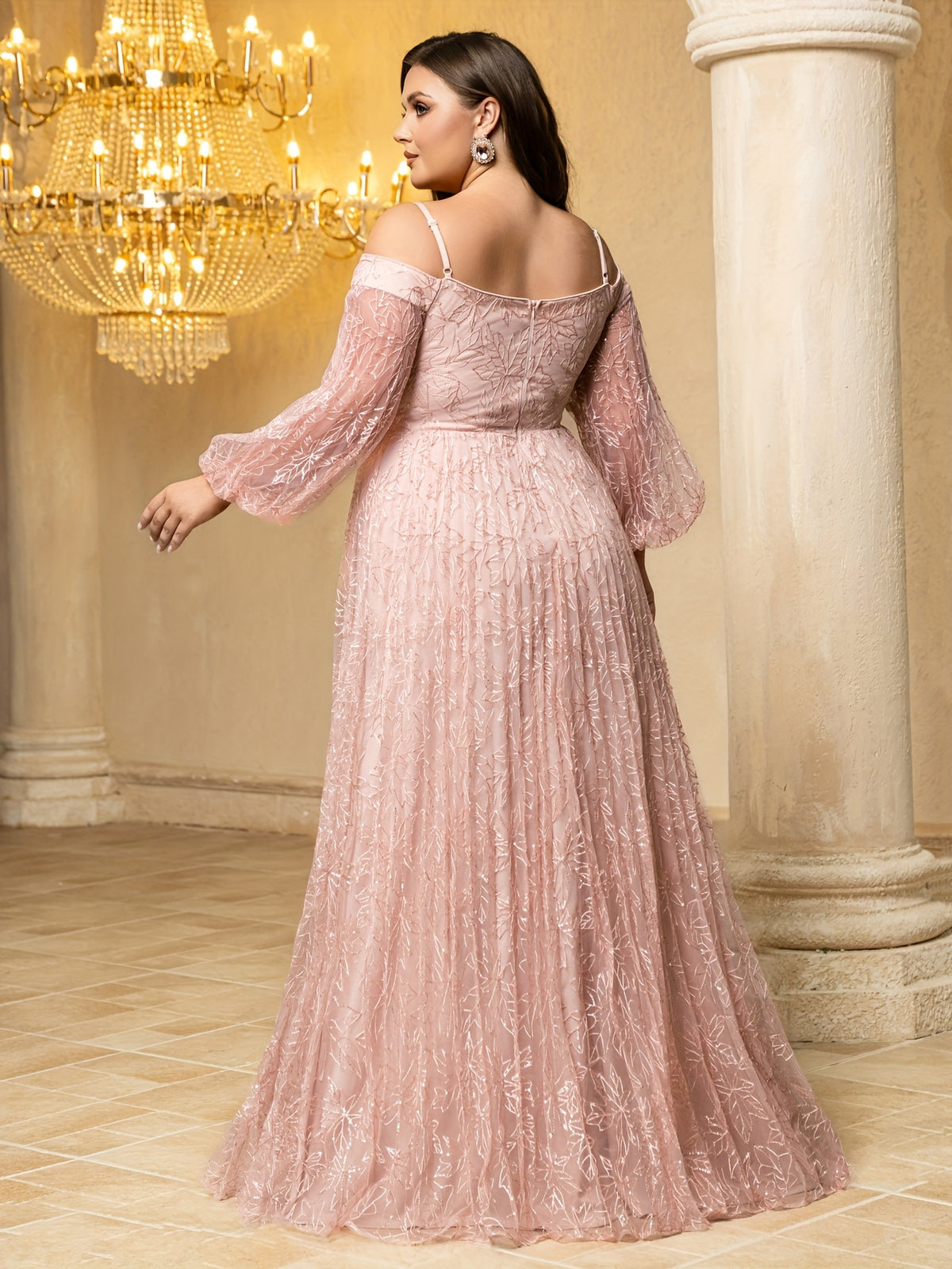 Robe longue grande taille — Rose poudré, tulle brodé et fente
