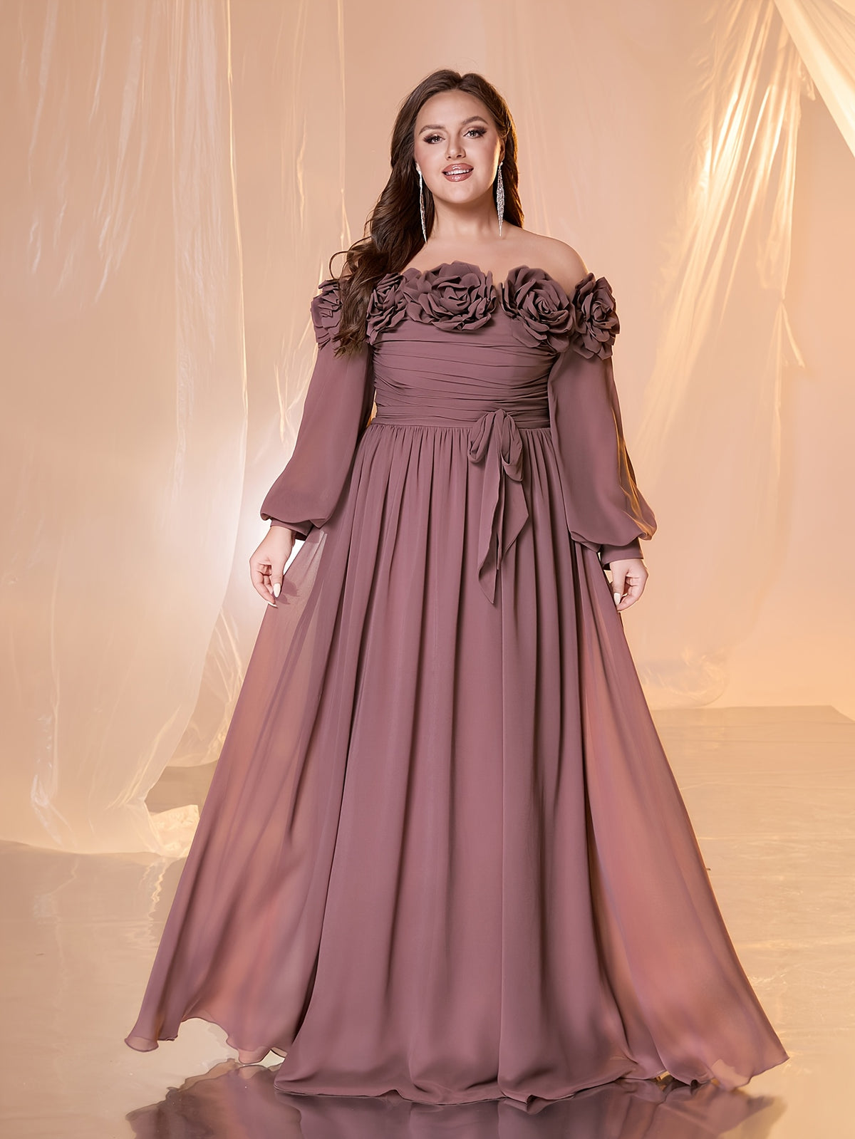 Robe longue grande taille, relief sur le bardot