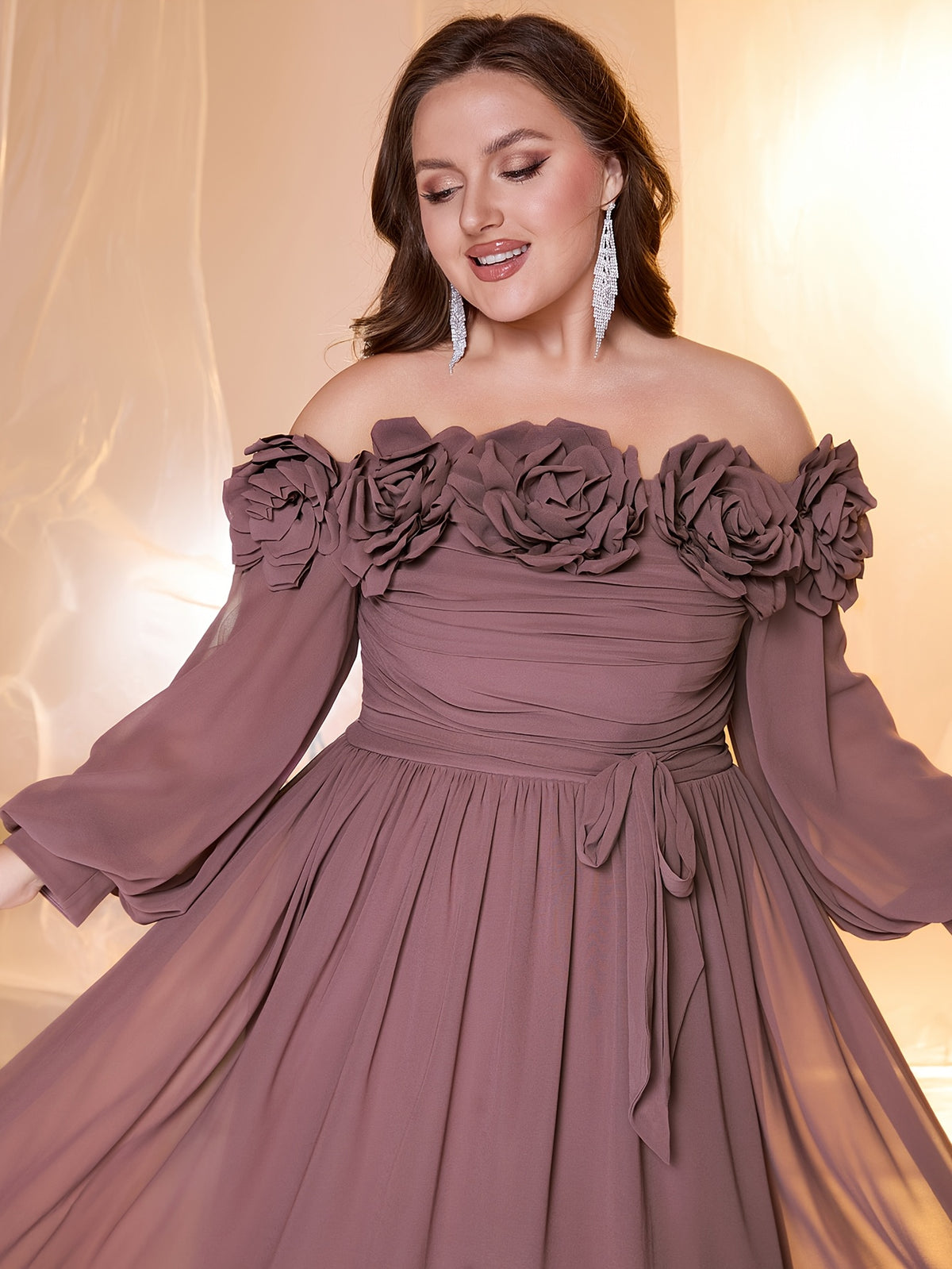 Robe longue grande taille, relief sur le bardot