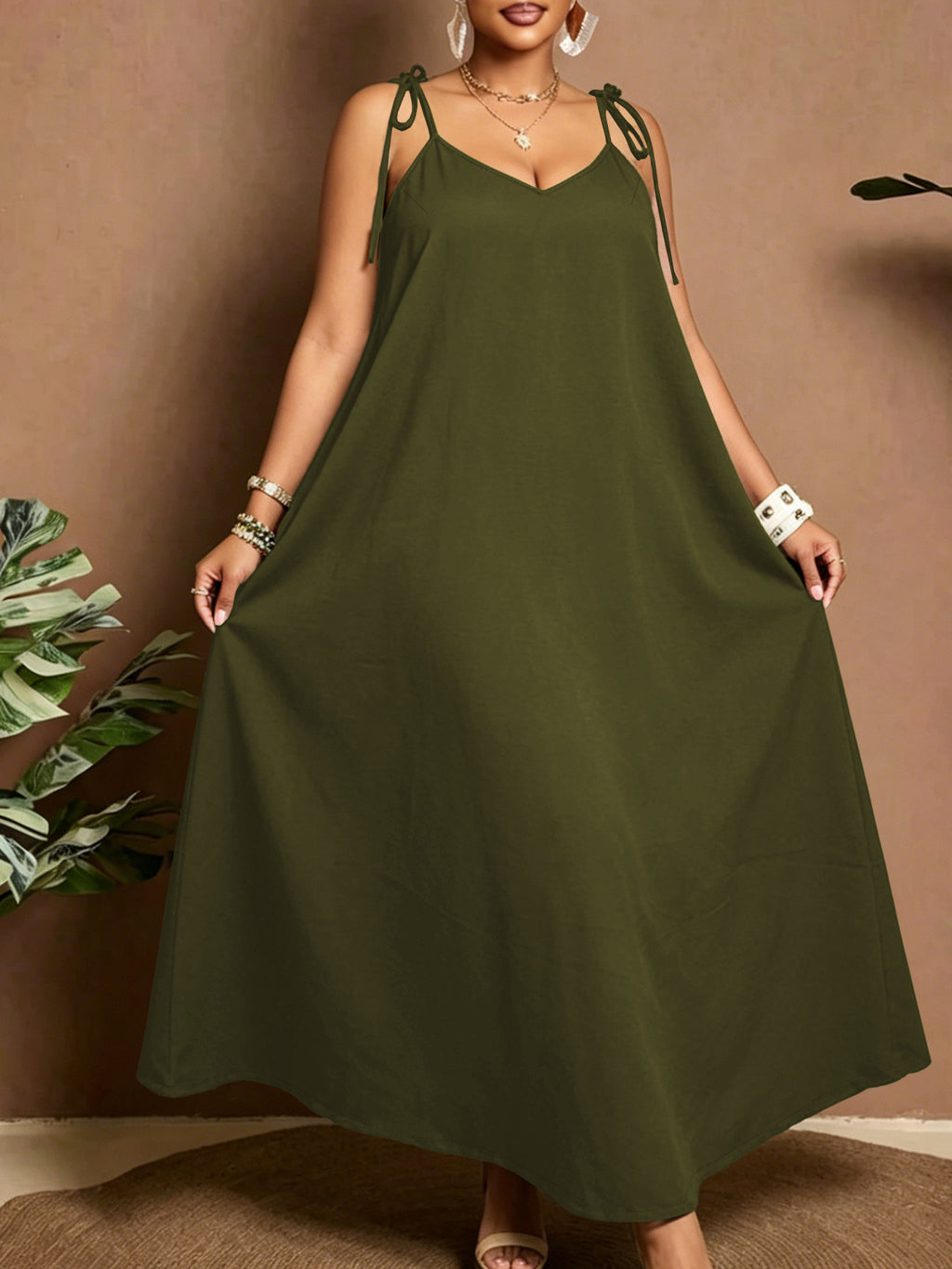 Robe longue grande taille — Rouge, bretelles nouées à l'épaule