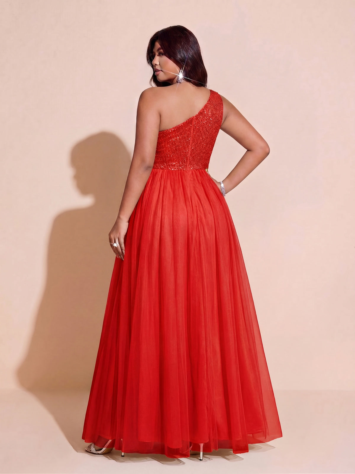 Robe longue grande taille, buste sequins et tulle