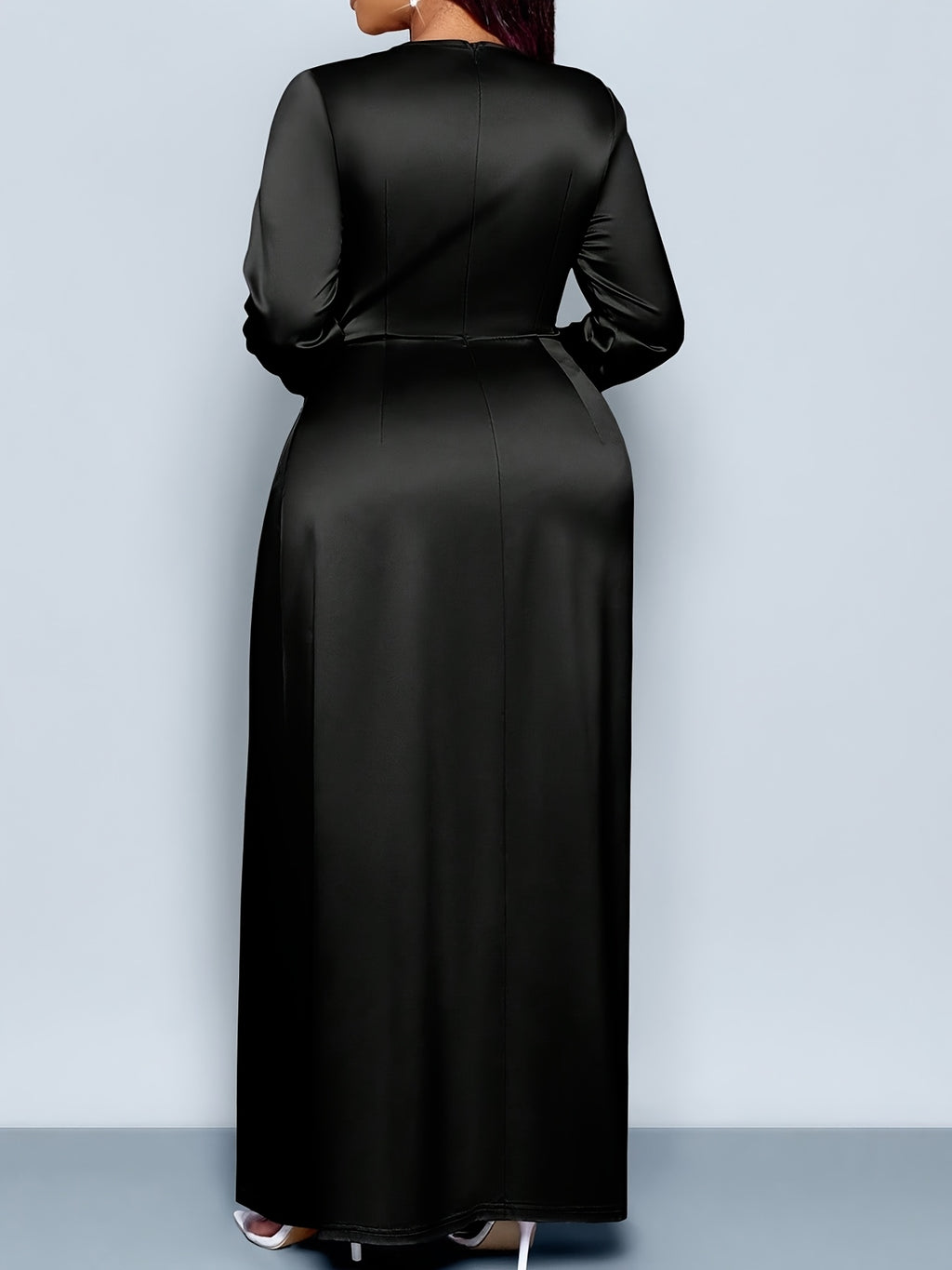 Robe longue grande taille — Satin drapé noir ou chocolat