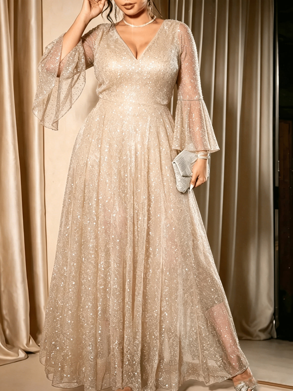 Robe longue grande taille — Surjupe de résille pailletée