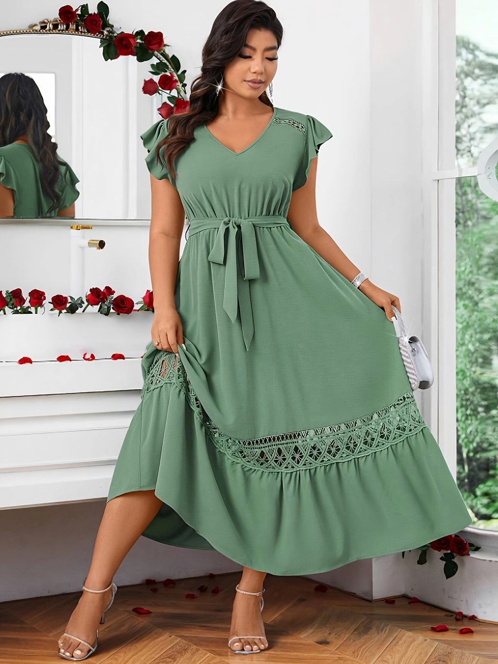 Robe longue grande taille — Vert sauge et bande de guipure