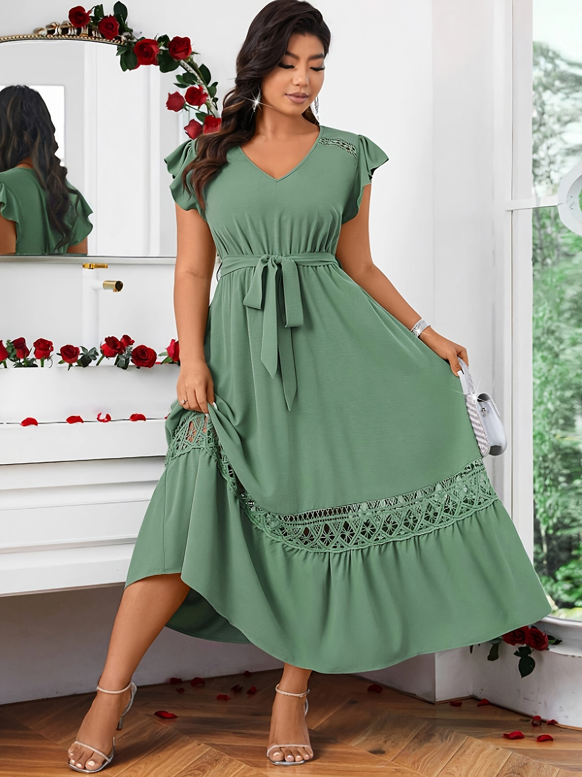Robe longue grande taille — Vert sauge et bande de guipure