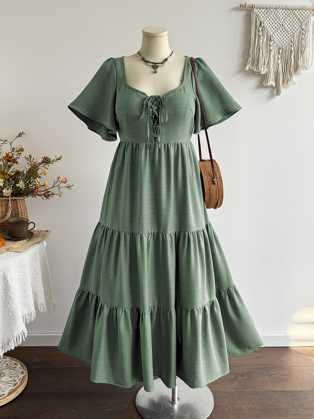 Robe longue grande taille — Vert sauge et laçage croisé