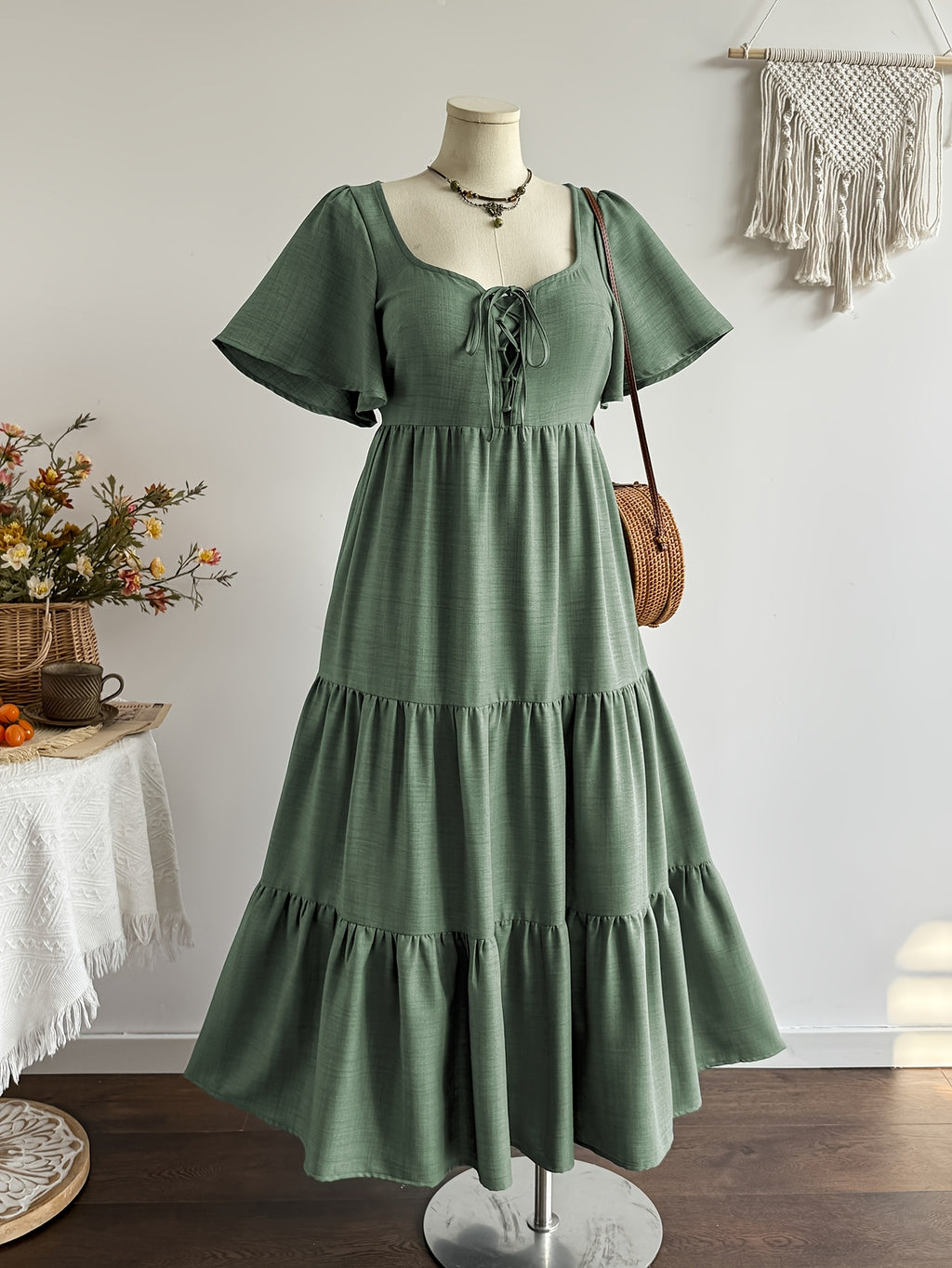 Robe longue grande taille — Vert sauge et laçage croisé