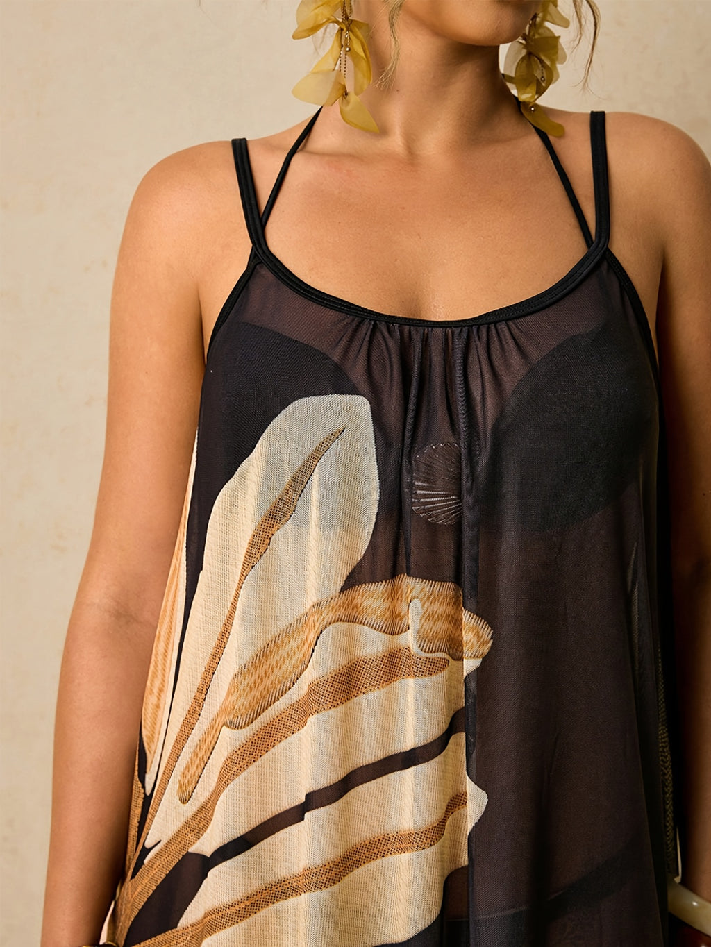 Robe longue grande taille — Voile noir à feuilles géantes