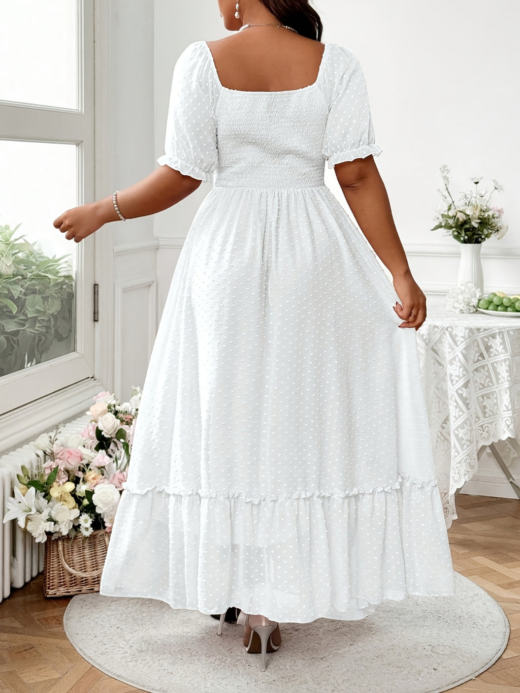 Robe longue grande taille — Voile plumetis blanc à volant