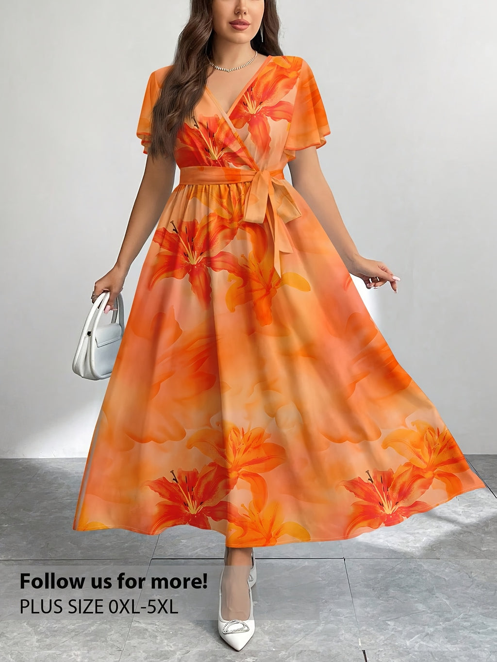 Robe longue grande taille — Voile fluide à grands lys orangés