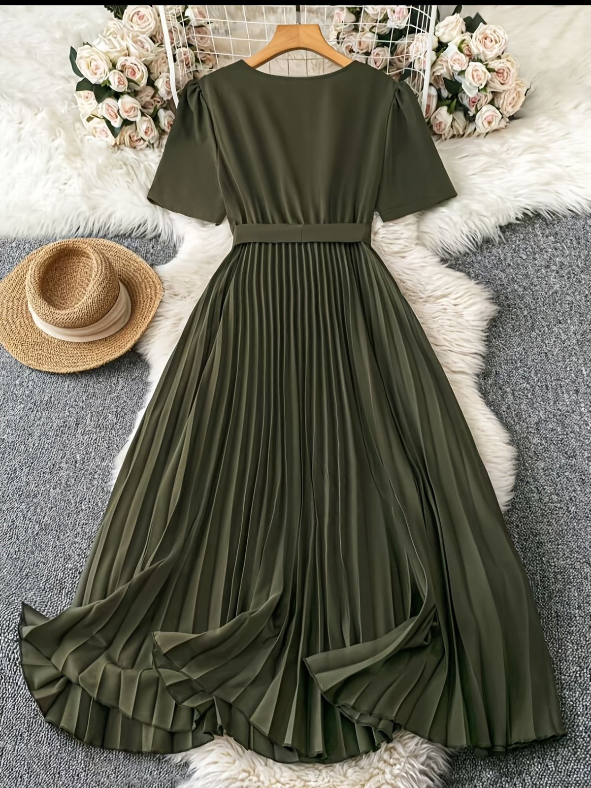 Robe longue grande taille — Kaki croisé et plissé en cloche