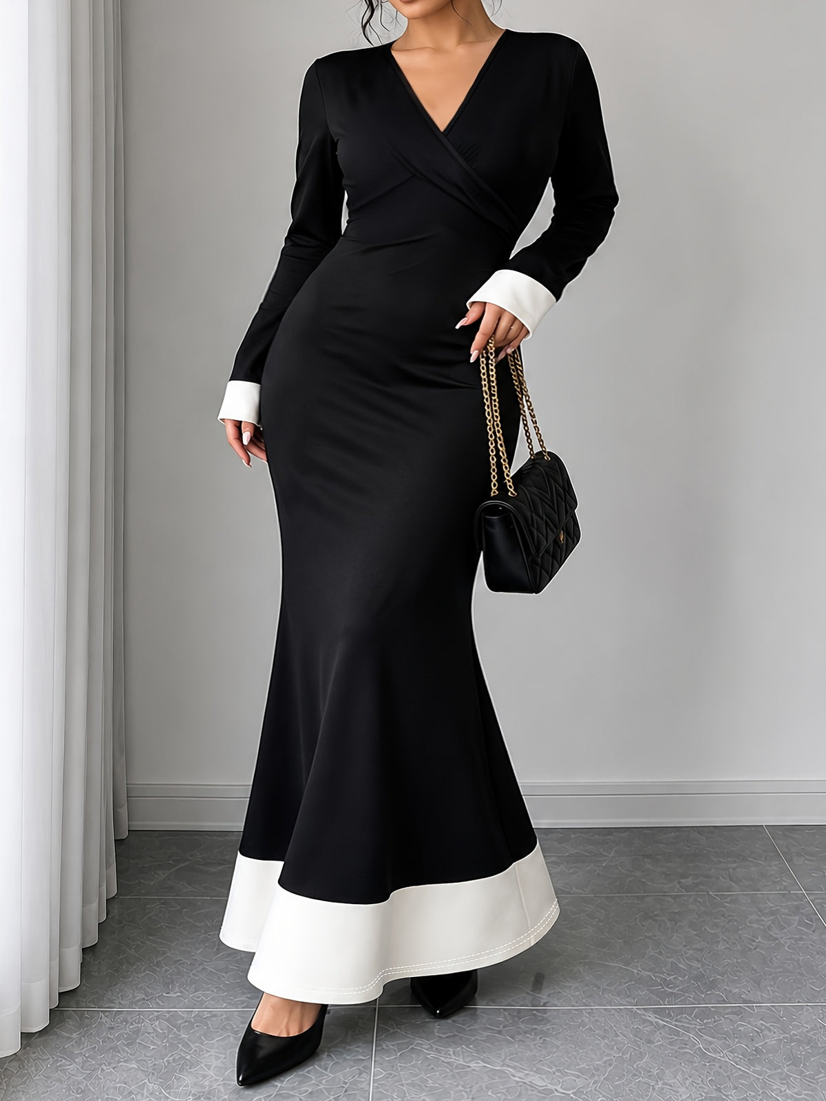 Robe longue grande taille — Sirène noire à bandes blanches