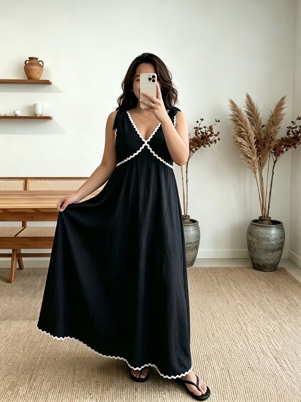 Robe longue grande taille — Noire à galon croquet blanc