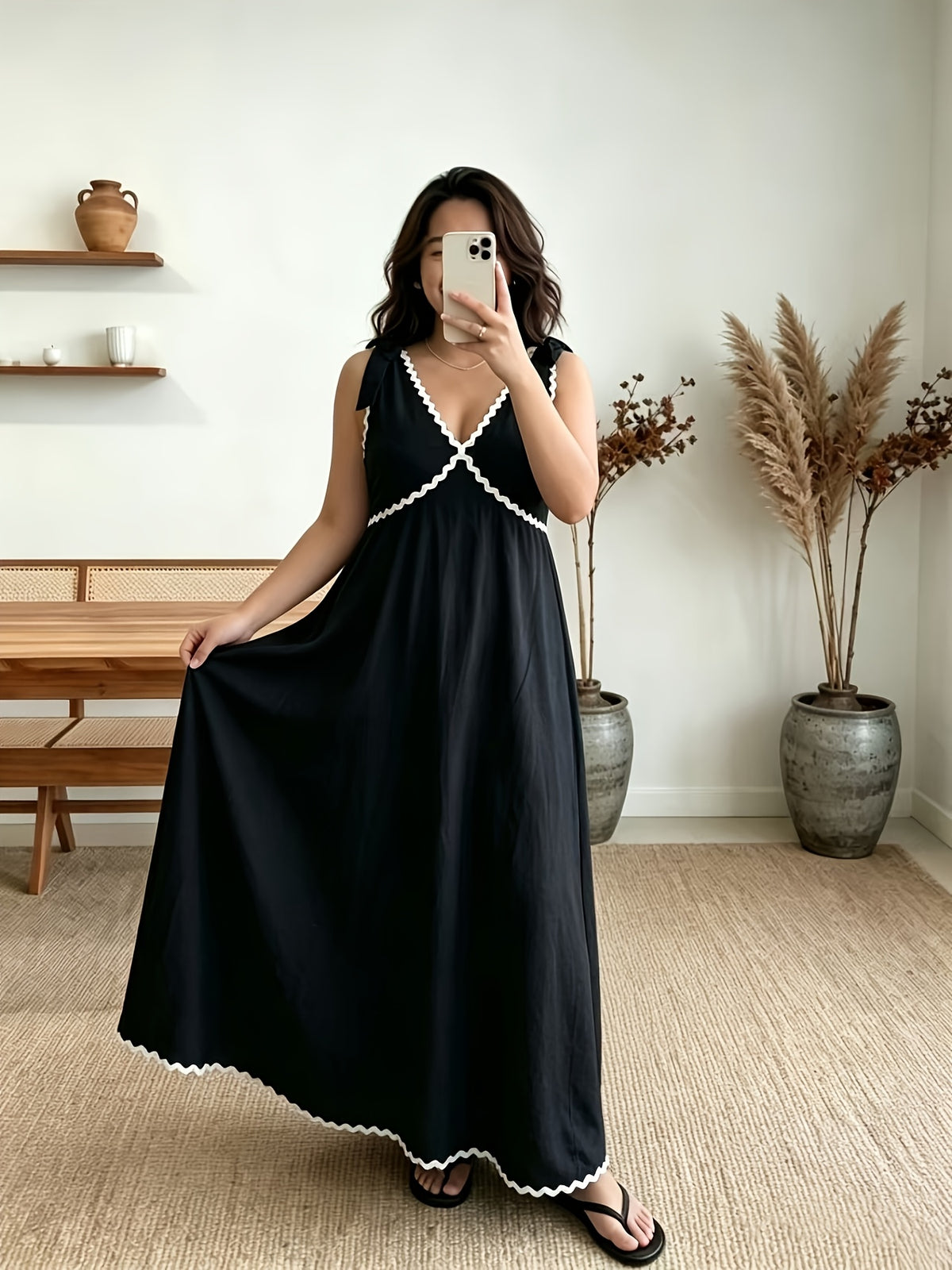 Robe longue grande taille — Noire à galon croquet blanc