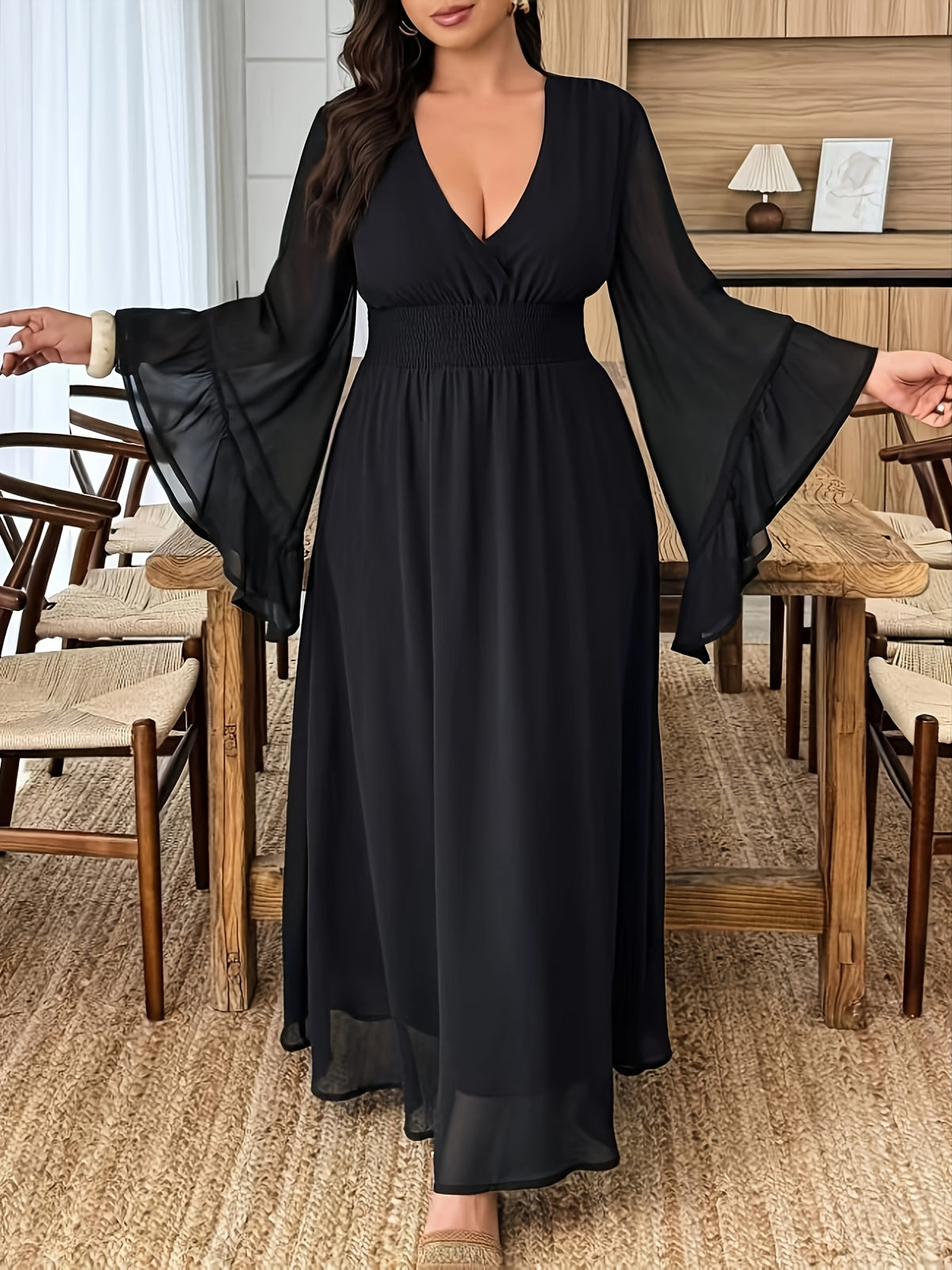 Robe longue grande taille — Mousseline noire à manches papillon