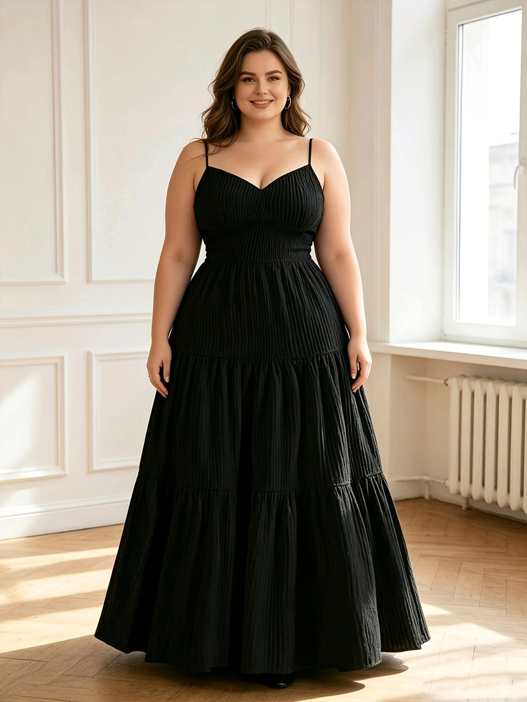 Robe longue grande taille — Noire à jupe à volants étagés