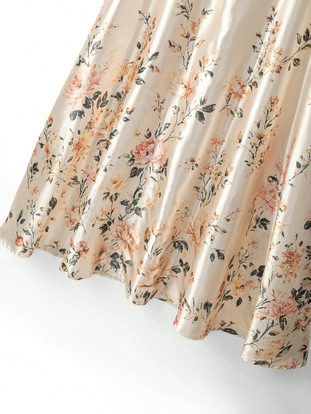 Robe longue grande taille — Satin ivoire à imprimé placé