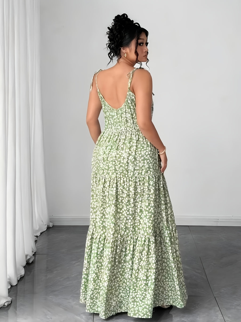 Robe longue grande taille — Vert sauge à fleurs blanches
