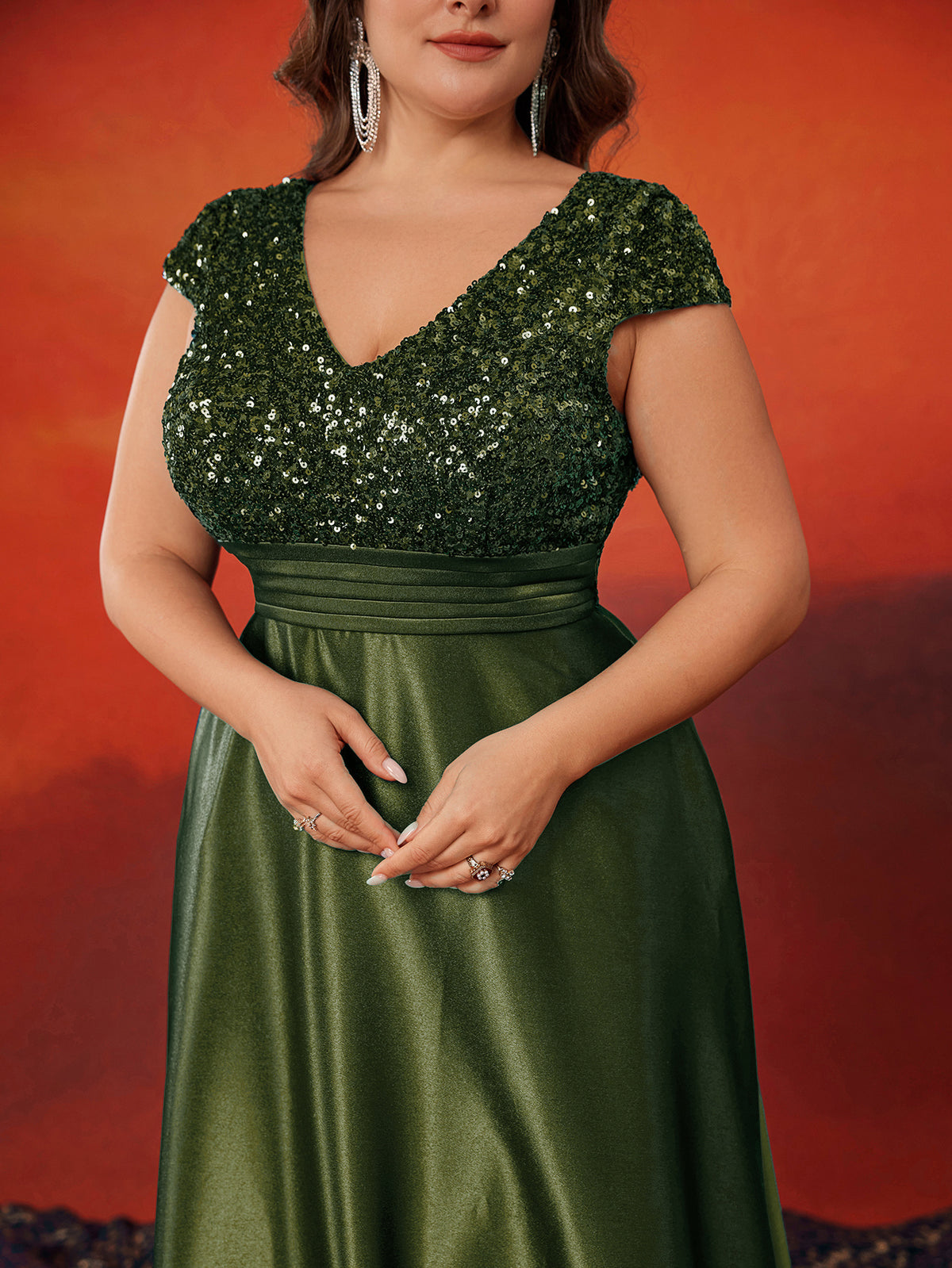 Robe de mariage grande taille, buste pailleté sur satin