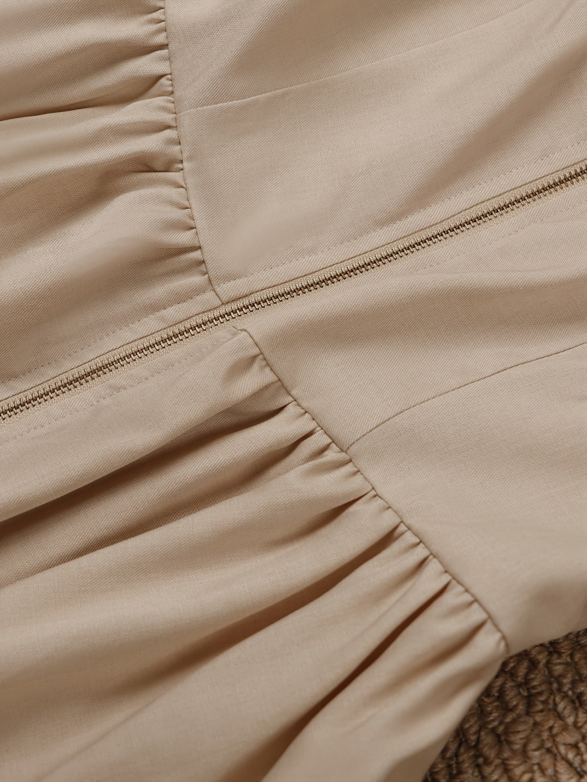 Robe midi grande taille — Beige zippée, col montant et poches