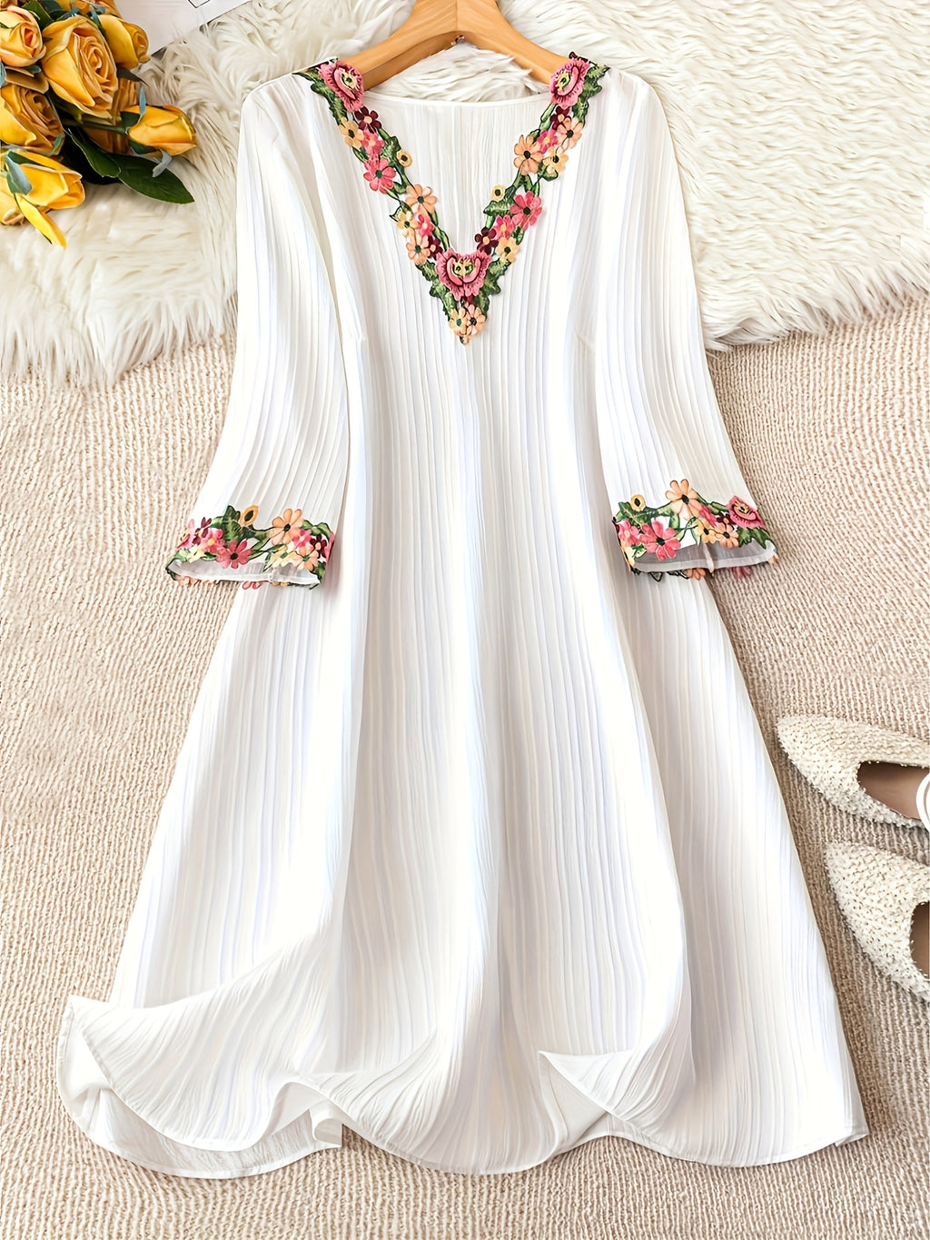 Robe midi grande taille, guipure fleurie brodée