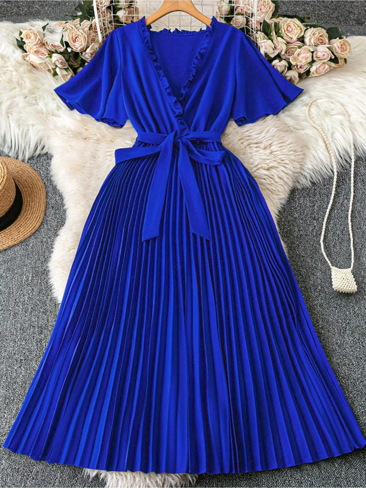 Robe midi grande taille — Bleu roi, jupe plissée et ceinture