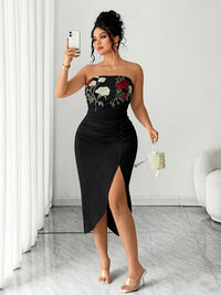 Robe midi grande taille — Buste brodé de roses et jupe drapée