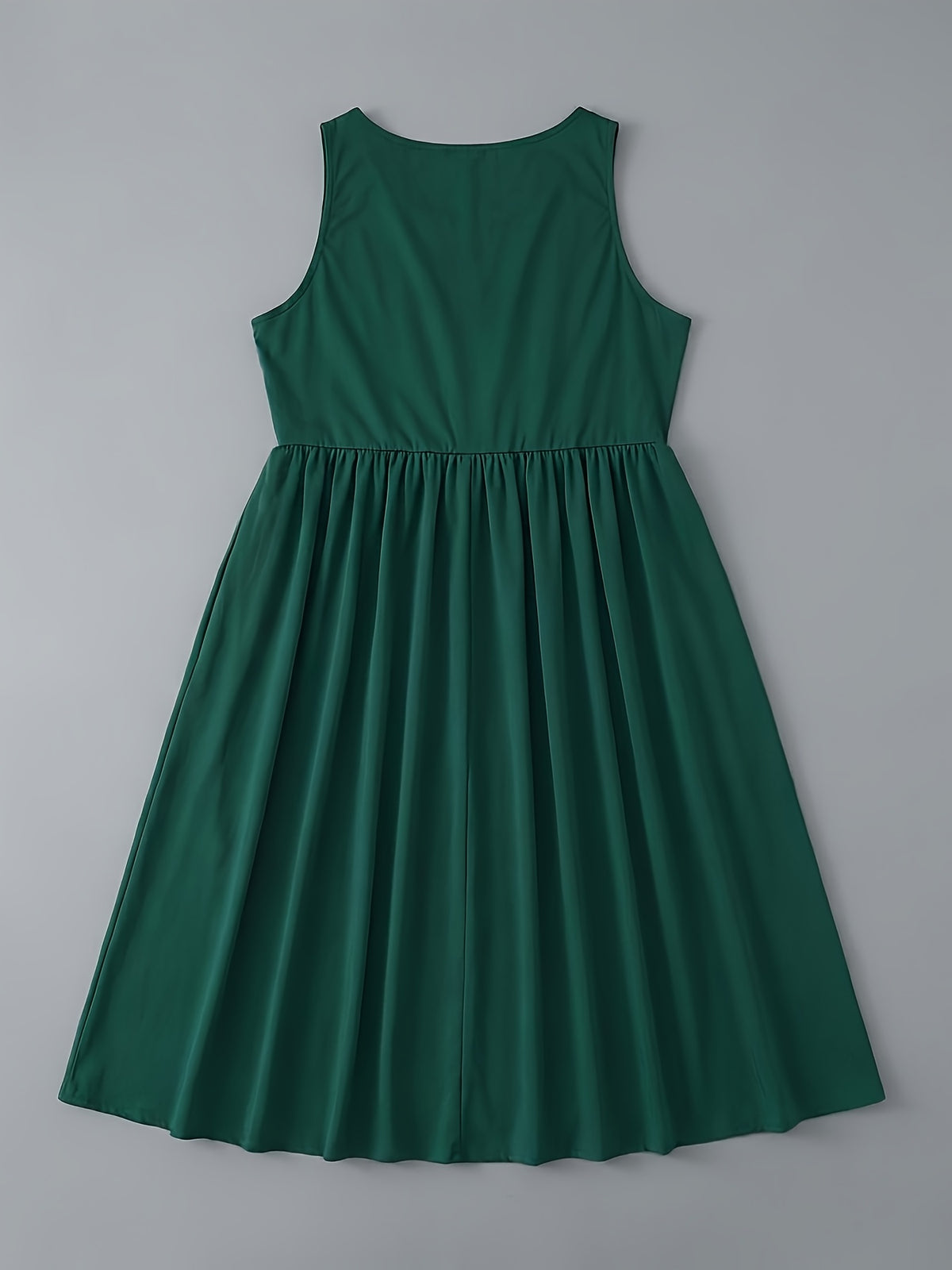 Robe midi grande taille — Buste froncé et bretelles larges