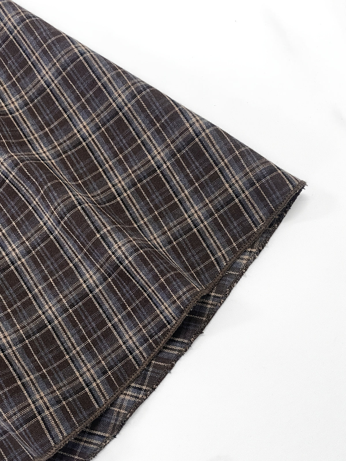 Robe midi grande taille, carreaux tissés et col claudine