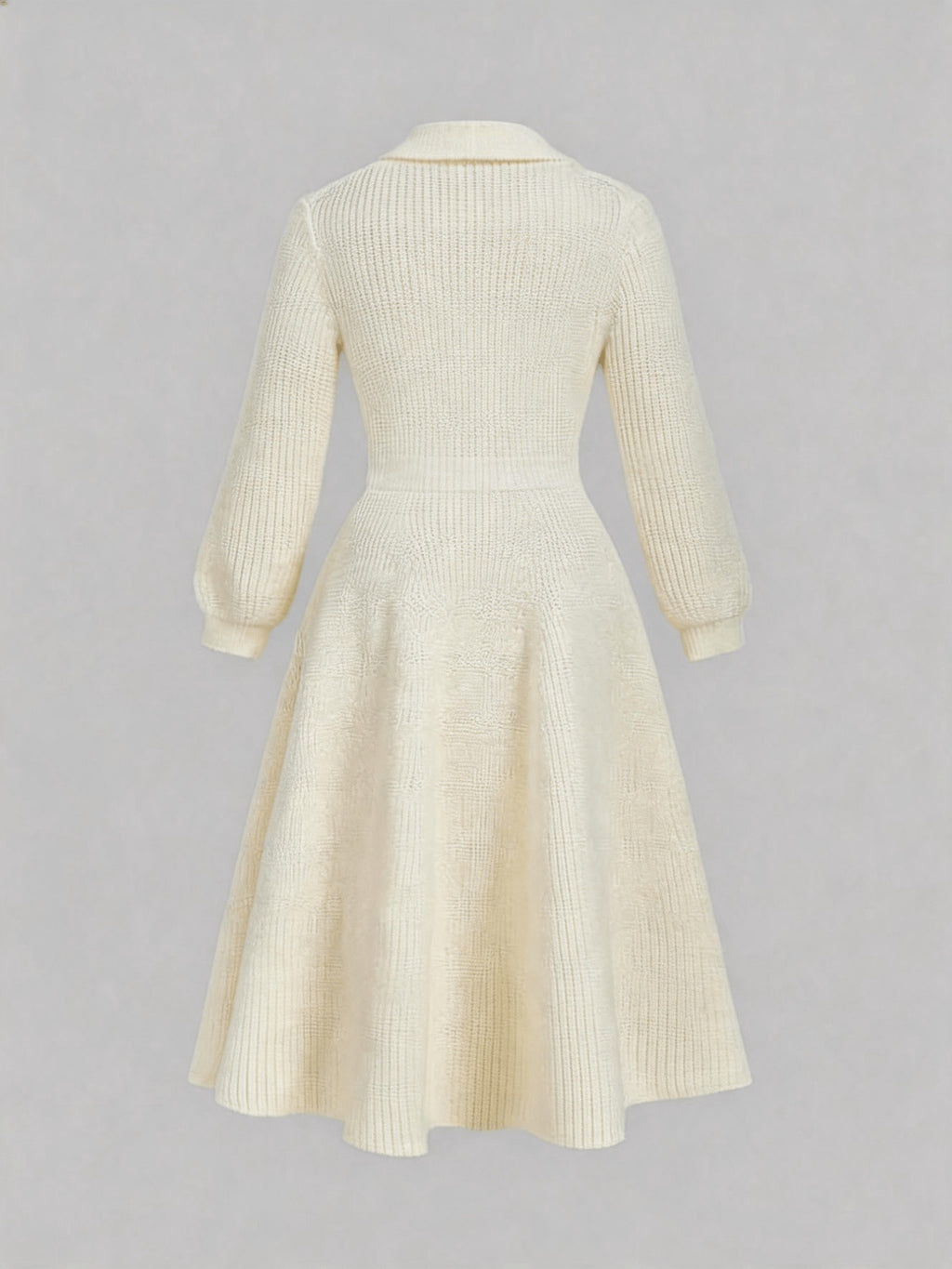 Robe midi grande taille — Boutons dorés et col châle crème