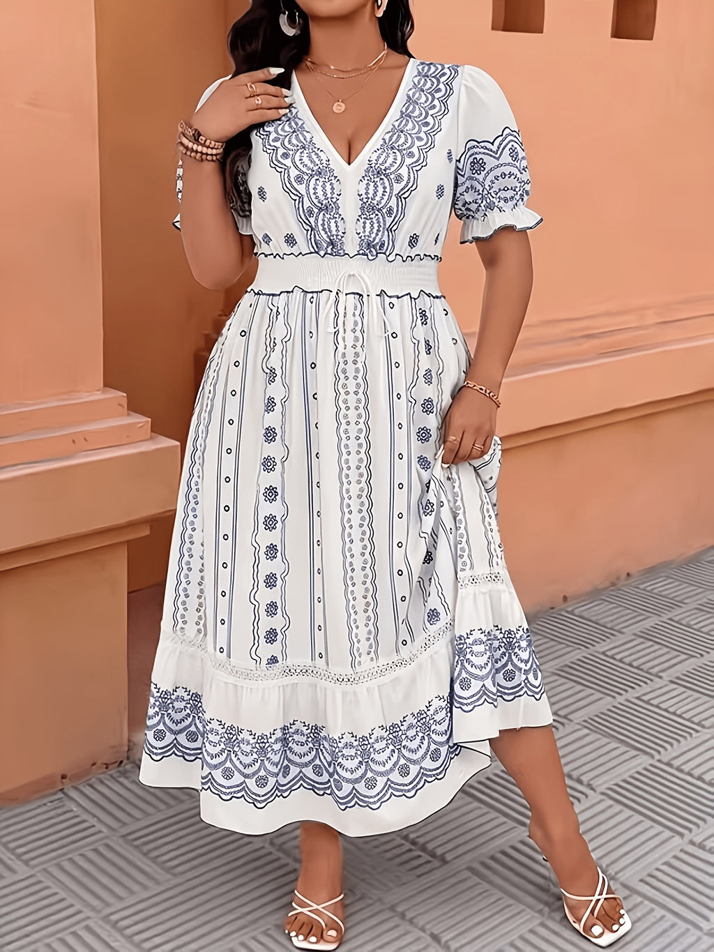 Robe midi grande taille — Imprimé porcelaine bleu et blanc