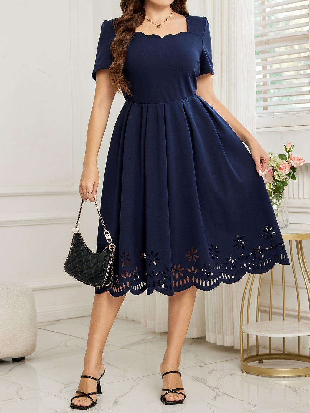 Robe midi grande taille — Marine à ourlet ajouré festonné