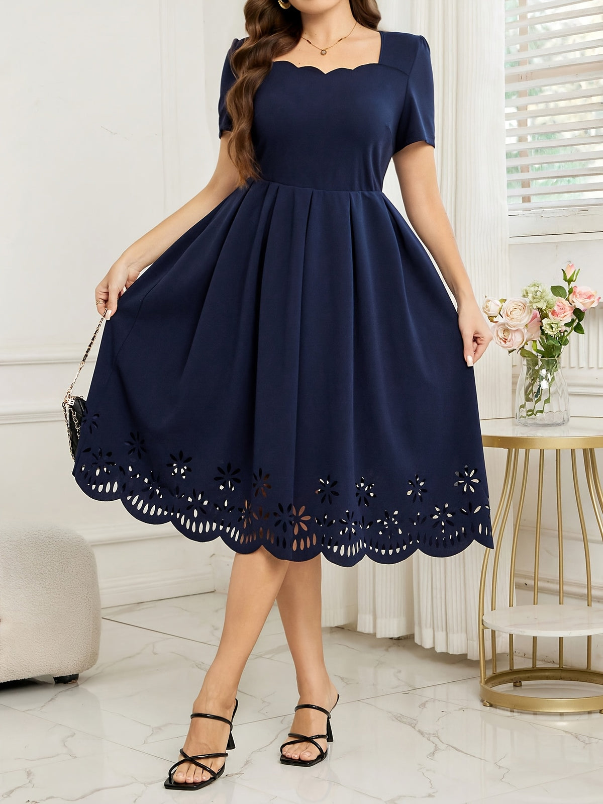 Robe midi grande taille — Marine à ourlet ajouré festonné