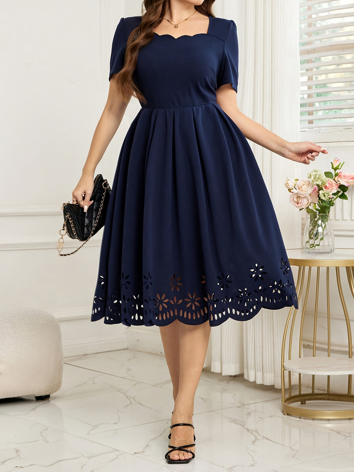 Robe midi grande taille — Marine à ourlet ajouré festonné