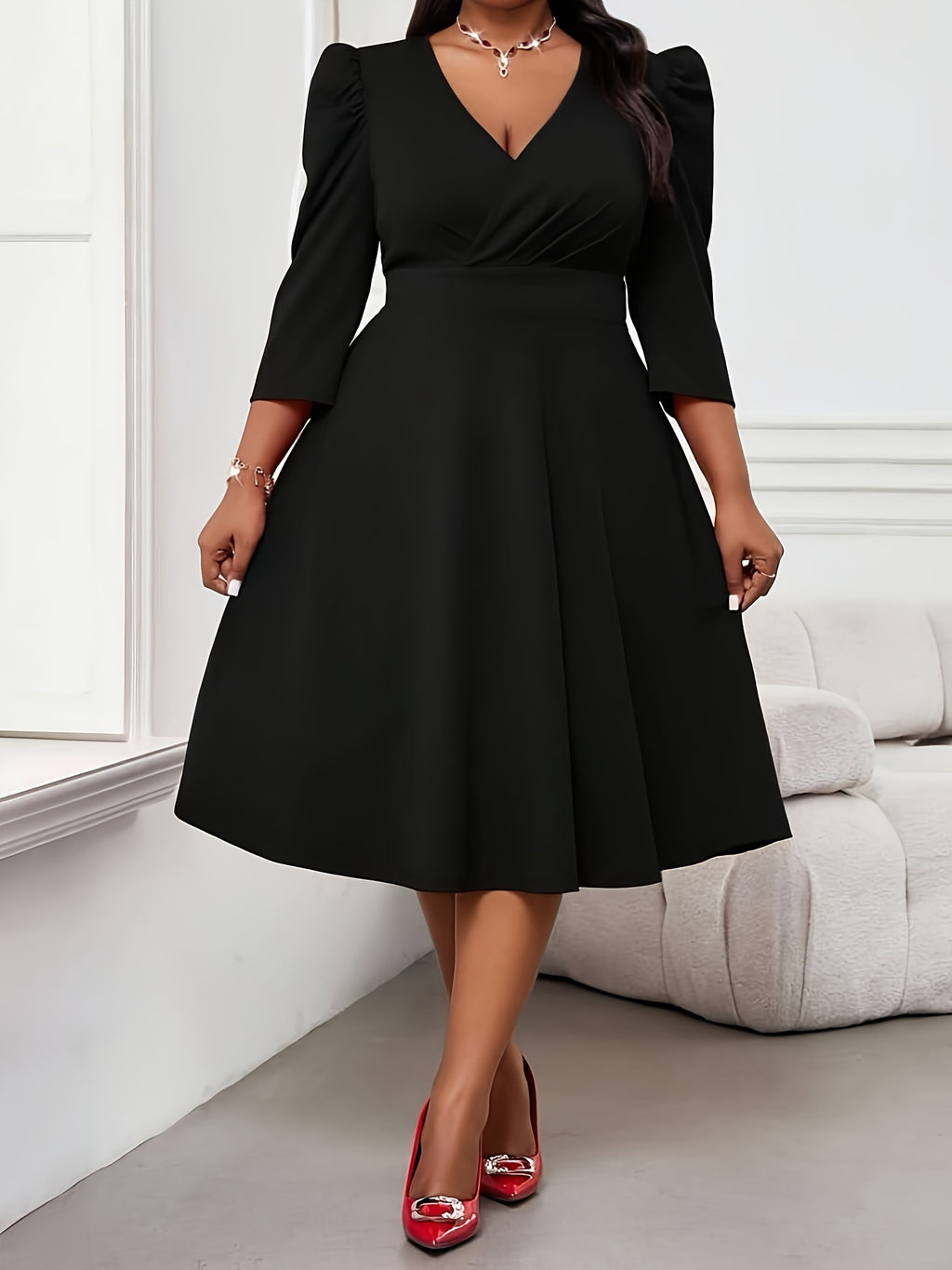 Robe midi grande taille — Noire rétro à manches trois-quarts
