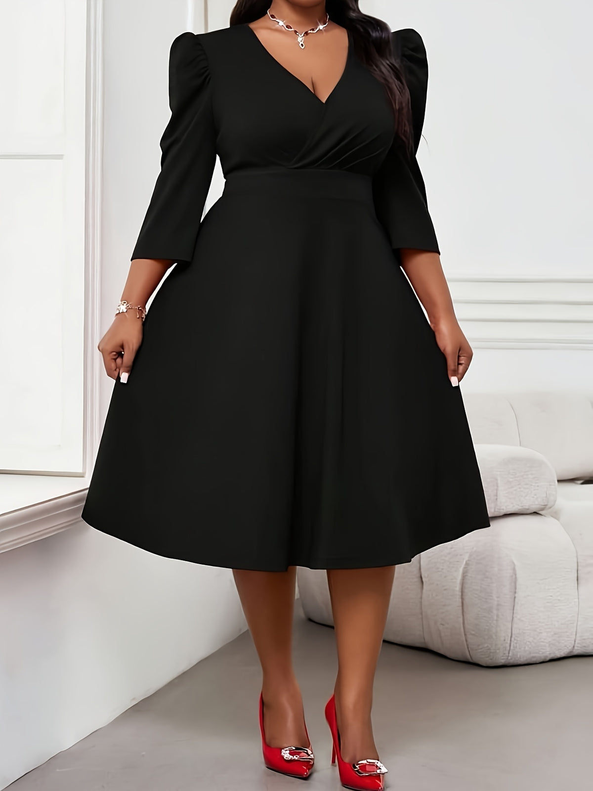 Robe midi grande taille — Noire rétro à manches trois-quarts
