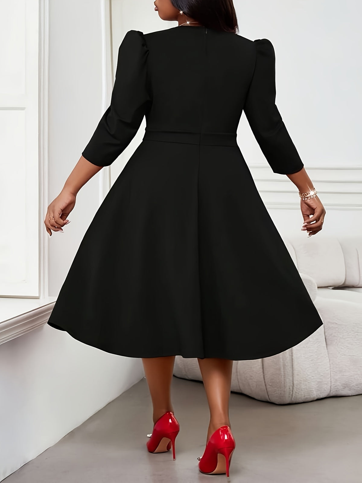 Robe midi grande taille — Noire rétro à manches trois-quarts
