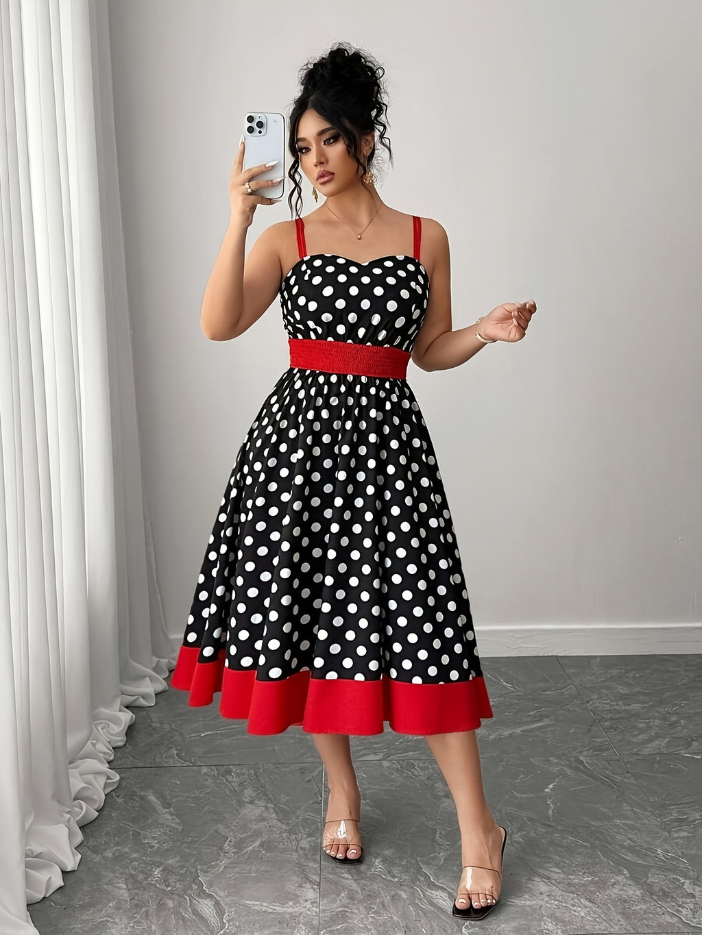 Robe midi grande taille — Pois et large bande rouge à l'ourlet