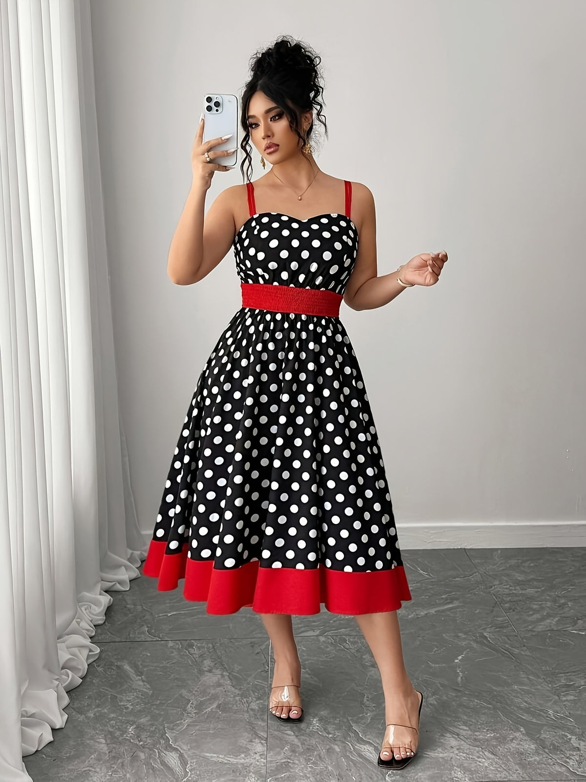 Robe midi grande taille — Pois et large bande rouge à l'ourlet