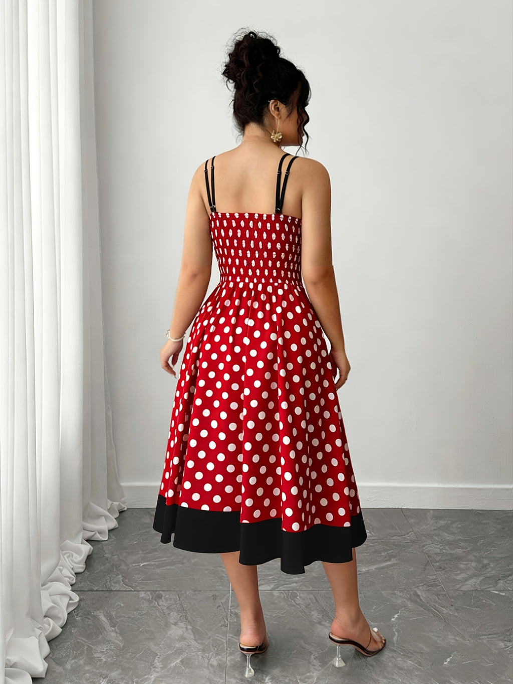 Robe midi grande taille — Pois et large bande rouge à l'ourlet