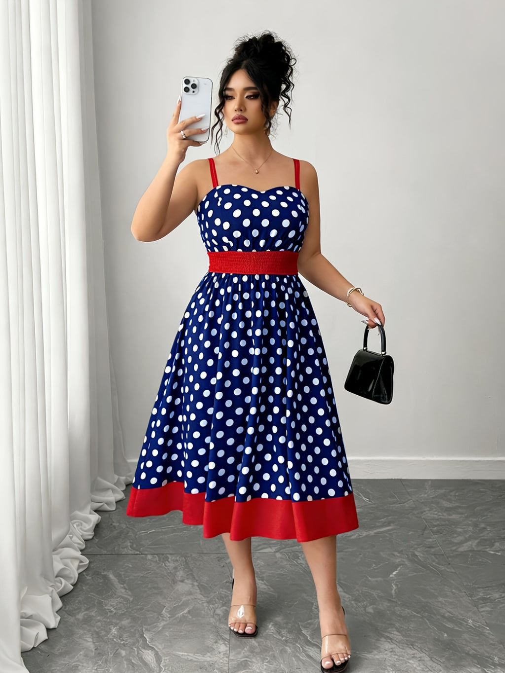 Robe midi grande taille — Pois et large bande rouge à l'ourlet