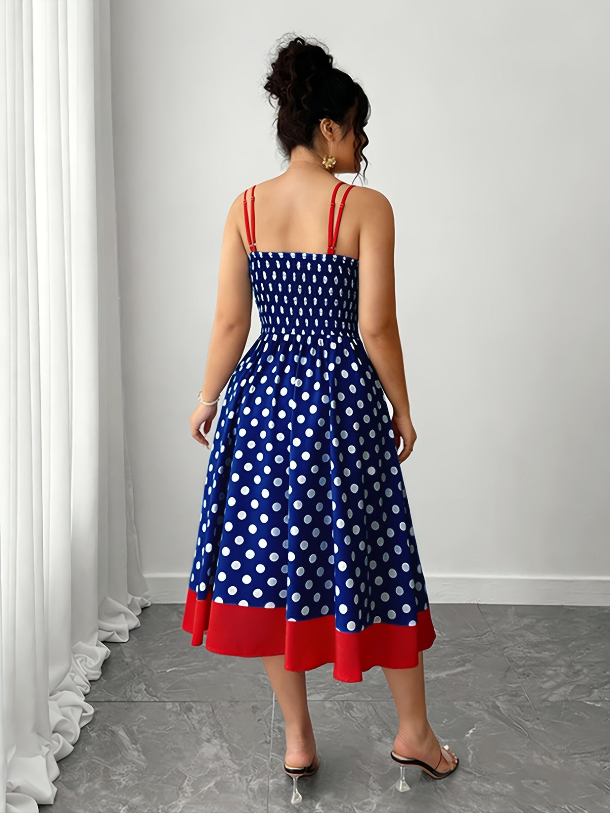 Robe midi grande taille — Pois et large bande rouge à l'ourlet