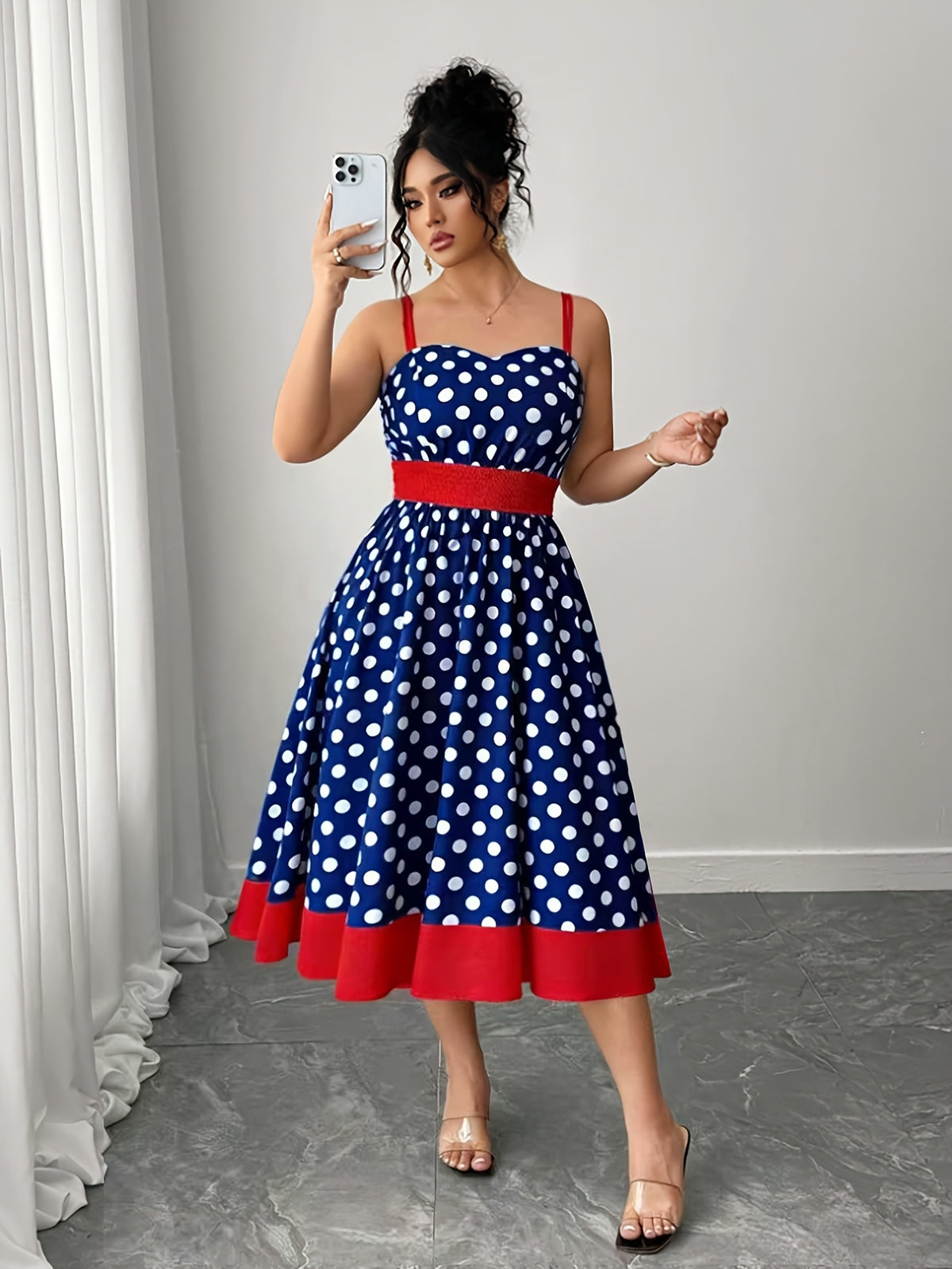 Robe midi grande taille — Pois et large bande rouge à l'ourlet