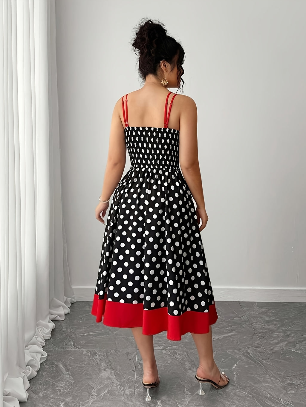 Robe midi grande taille — Pois et large bande rouge à l'ourlet